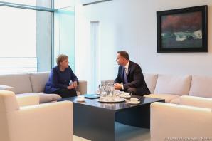 O konieczności zmian w Unii Europejskiej, obecności USA w Polsce i ustabilizowaniu Ukrainy Prezydent RP z Kanclerz Niemiec Angelą Merkel w Berlinie