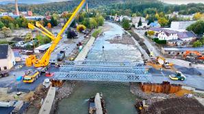 [VIDEO] DK40 konstrukcja mostu tymczasowego już na miejscu!