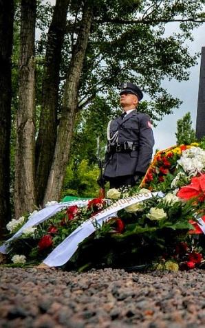 Warszawa: Obelisk ku czci lotników alianckich