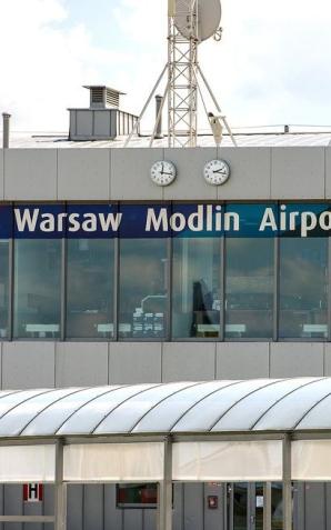Wyłudzony francuski dokument podróży dla uchodźcy z Mongolii