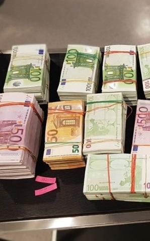 [VIDEO] Areszt dla podejrzanych o oszustwa i pranie pieniędzy. Kilkadziesiąt tysięcy poszkodowanych i straty sięgające 16 mln złotych