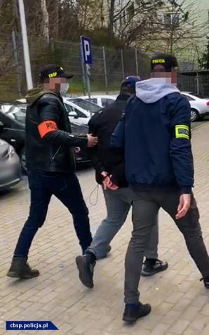 „Łowcy cieni” zatrzymali poszukiwanego 4 listami gończymi