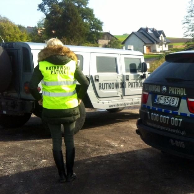 [VIDEO] Nocne poszukiwania bez odnalezienia Arka Buraka. Od rana ponad 100 policjantów i strażaków oraz agentów Rutkowskiego poszukuje 23-latka.