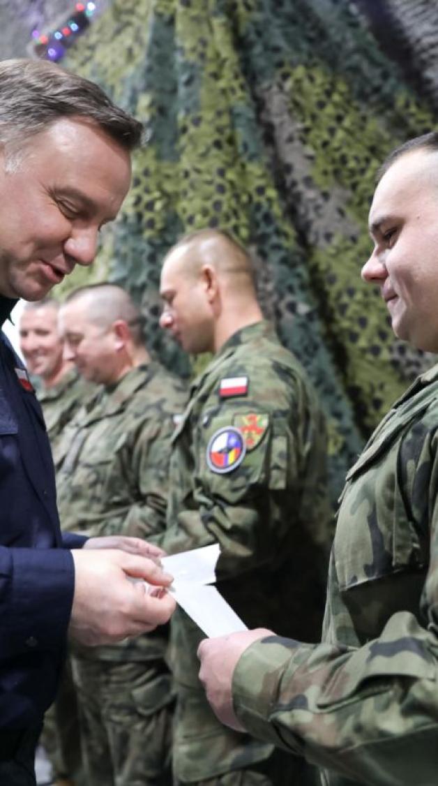 Para Prezydencka z wizytą u polskich żolnierzy na Sycylii
