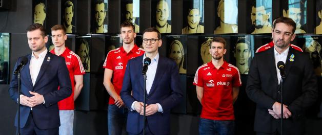 Polska i Słowenia gospodarzami tegorocznych mistrzostw świata w piłce siatkowej mężczyzn. Jesienią na polskich i holenderskich boiskach o tytuł mistrzyń świata będą walczyć reprezentacje kobiet. FIVB odebrała turniej Rosji