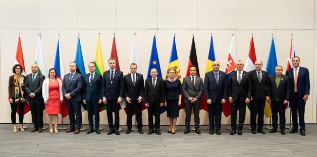 [VIDEO] Międzynarodowa konferencja ministrów do spraw uchodźców wojennych z Ukrainy. W spotkaniu uczestniczyli przedstawiciele: Polski, Litwy, Łotwy, Estonii, Rumunii, Bułgarii, Mołdawii, Słowacji, Czech, Węgier, Austrii, Niemiec, Wielkiej Brytanii