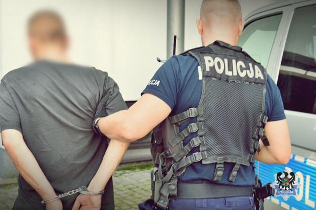 Było już o kiełbasę, tym razem poszło o kanapkę