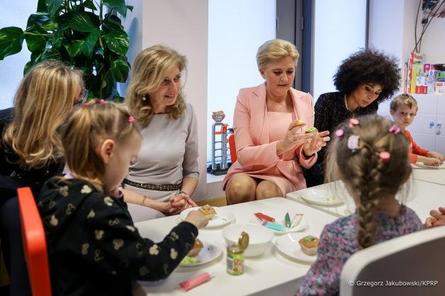 Agata Kornhauser-Duda i Laura Mattarella z wizytą w RiO Edu Centrum